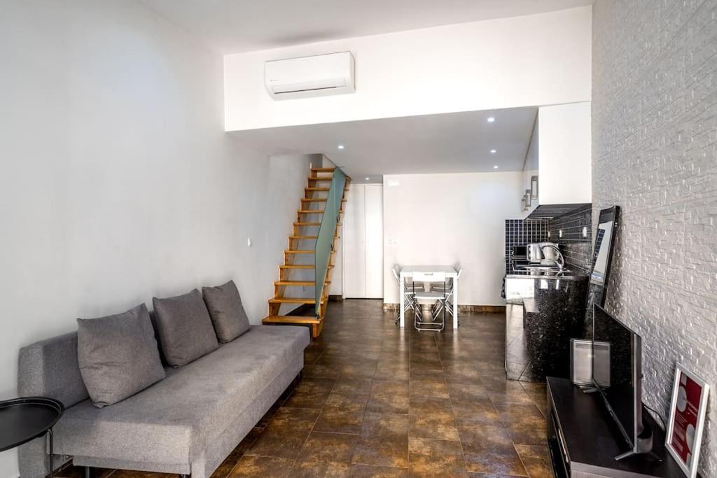 Cozy Ground Floor Studio With Ac And Loft Bedroom Lisboa Ngoại thất bức ảnh